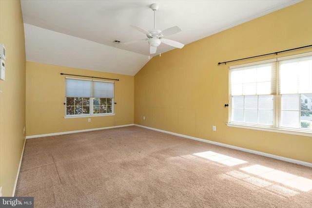 18 LOCKEWOOD LN, East Windsor, NJ 08520