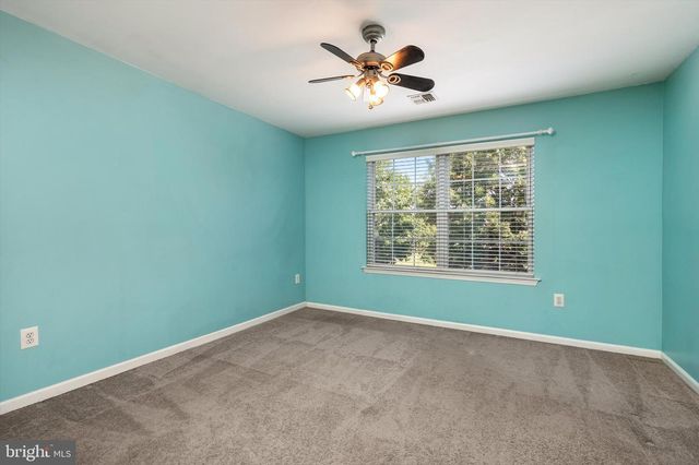 18 LOCKEWOOD LN, East Windsor, NJ 08520
