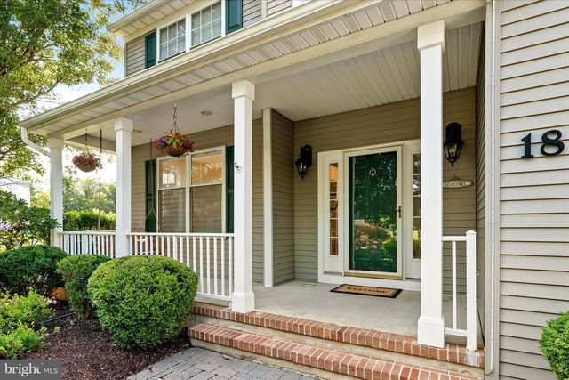 18 LOCKEWOOD LN, East Windsor, NJ 08520