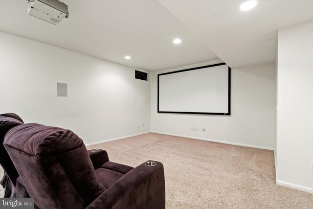 18 LOCKEWOOD LN, East Windsor, NJ 08520