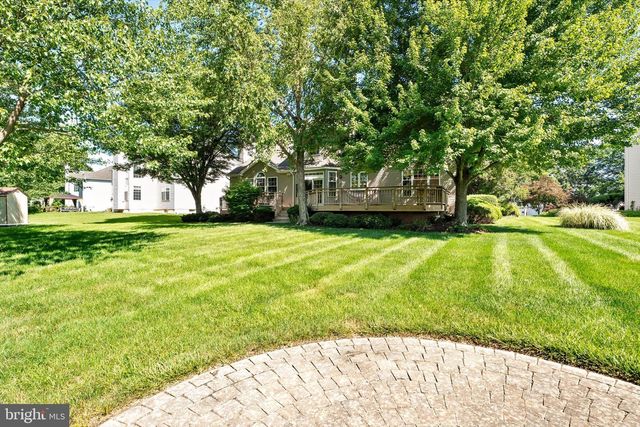 18 LOCKEWOOD LN, East Windsor, NJ 08520