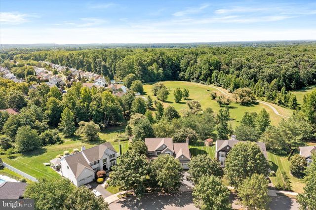 18 LOCKEWOOD LN, East Windsor, NJ 08520