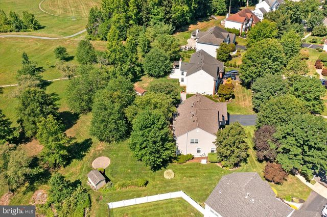 18 LOCKEWOOD LN, East Windsor, NJ 08520