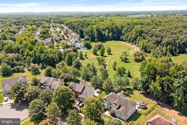 18 LOCKEWOOD LN, East Windsor, NJ 08520