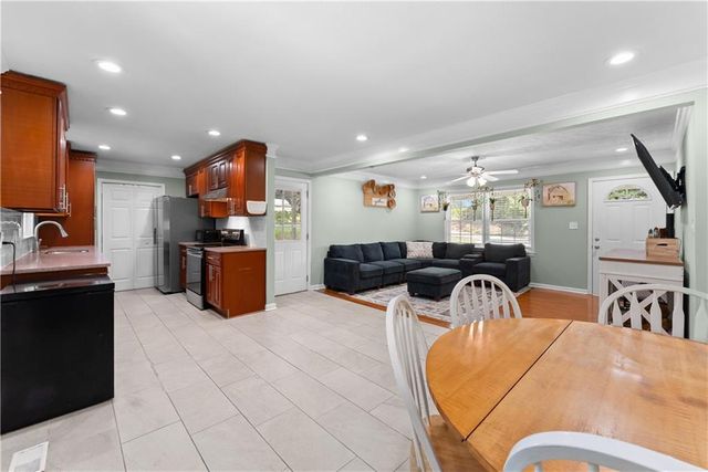 309 W Franklin Street, Toccoa, GA 30577