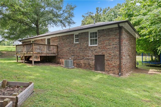 309 W Franklin Street, Toccoa, GA 30577