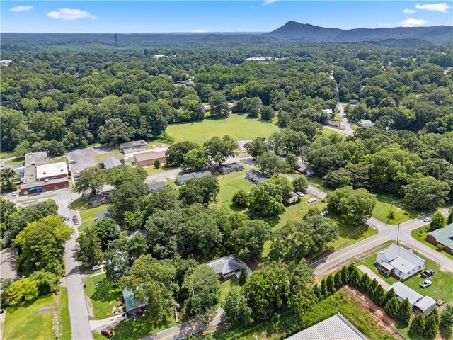 309 W Franklin Street, Toccoa, GA 30577
