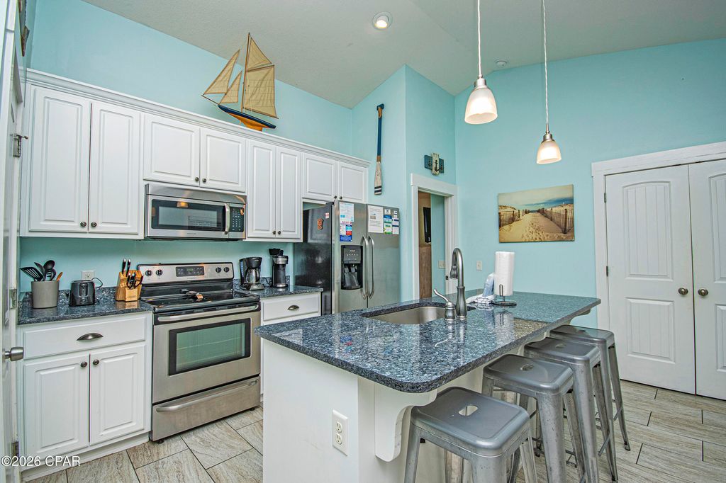 Image 13 of property listing at 22520 Hilltop Avenue, Panama City Beach, FL 32413
