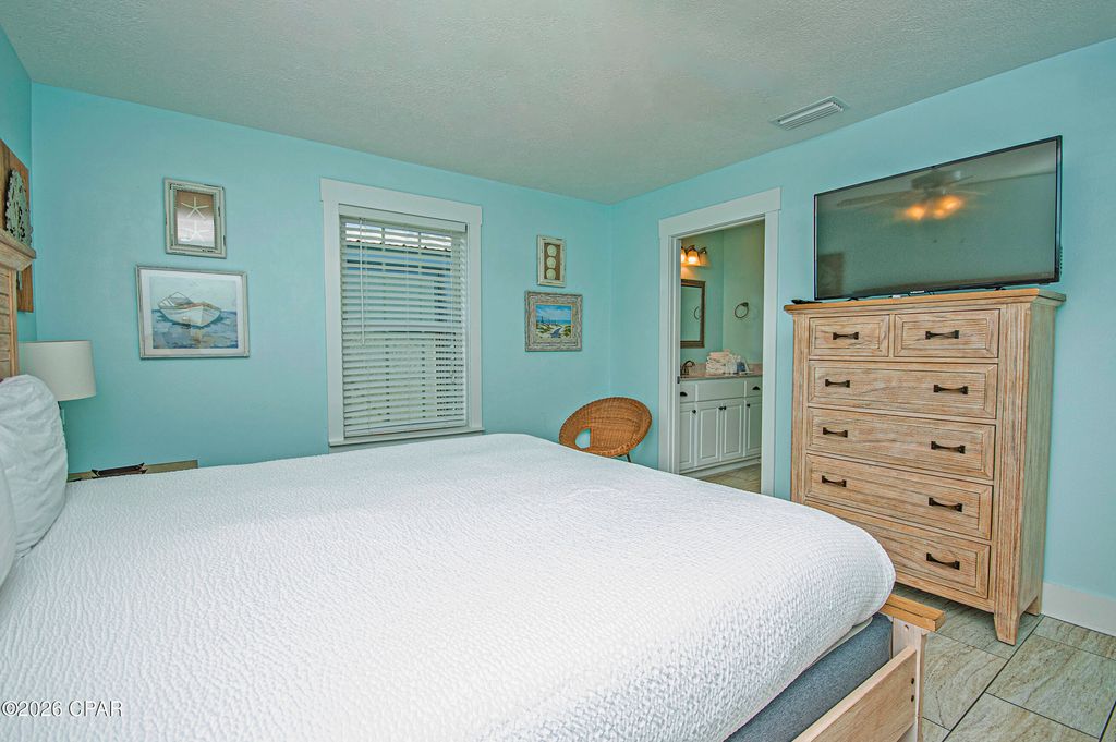 Image 22 of property listing at 22520 Hilltop Avenue, Panama City Beach, FL 32413