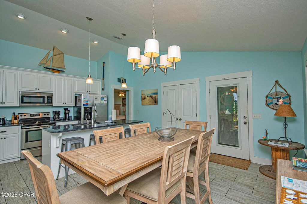 Image 8 of property listing at 22520 Hilltop Avenue, Panama City Beach, FL 32413