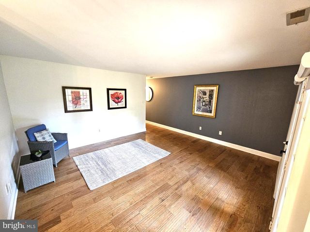 290 TAVISTOCK, Cherry Hill, NJ 08034