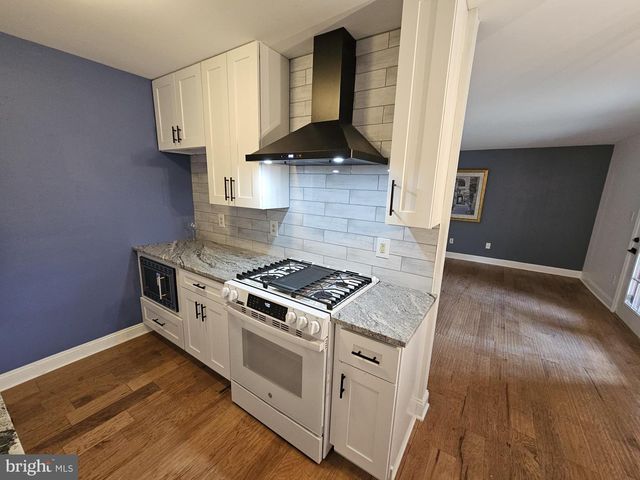 290 TAVISTOCK, Cherry Hill, NJ 08034