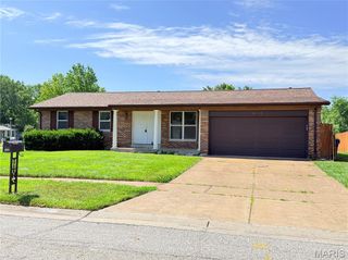 1052 Deleon Court, Fenton, MO 63026