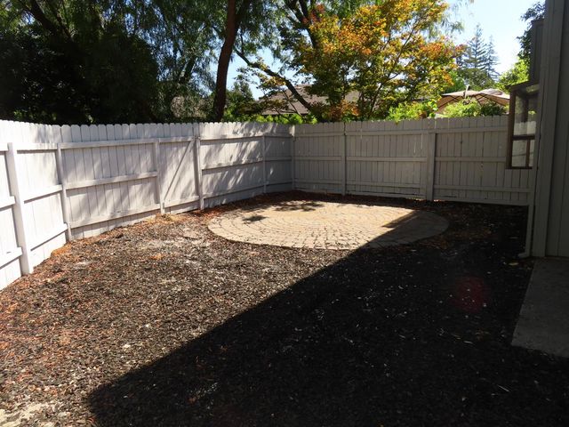 346 Rio Del Oro Ln, Sacramento, CA 95825