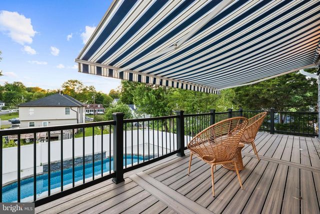 6925 BARRETT RD, Falls Church, VA 22042