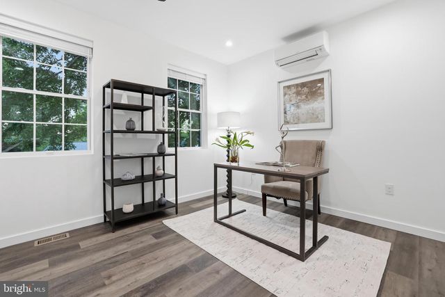 6925 BARRETT RD, Falls Church, VA 22042