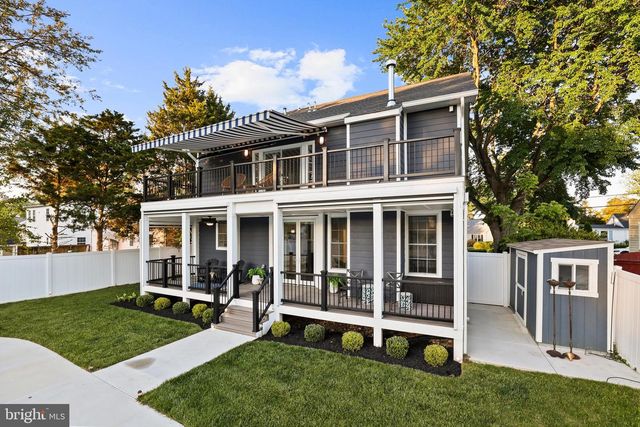 6925 BARRETT RD, Falls Church, VA 22042