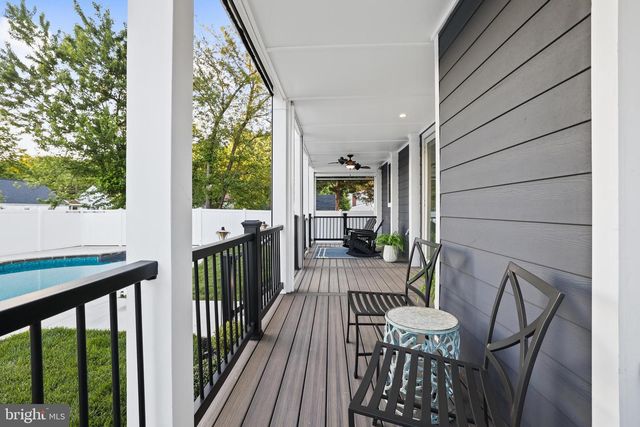 6925 BARRETT RD, Falls Church, VA 22042