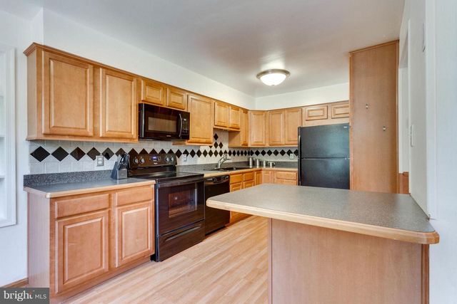 9427 CHERWEK DR, Lorton, VA 22079