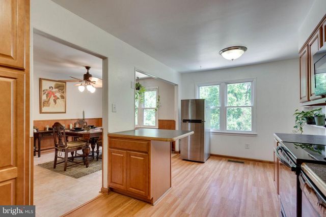 9427 CHERWEK DR, Lorton, VA 22079