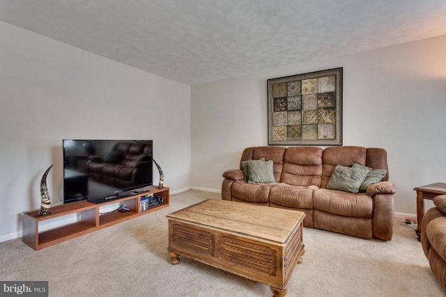 9427 CHERWEK DR, Lorton, VA 22079
