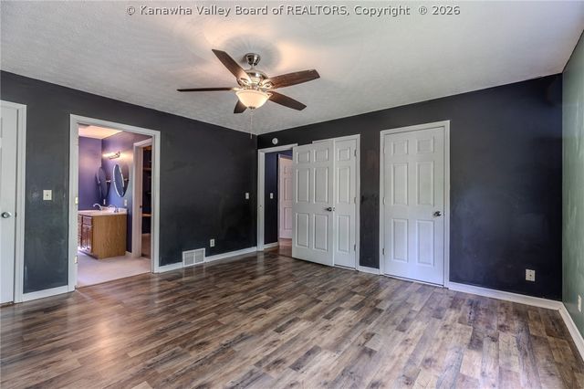 40 Wildberry Road, Charleston, WV 25312