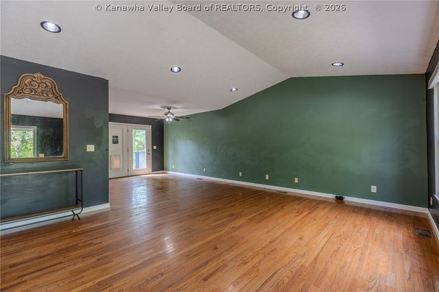 40 Wildberry Road, Charleston, WV 25312