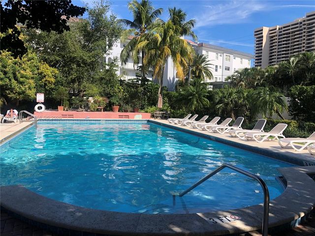 255 W 24th St 233, Miami Beach, FL 33140