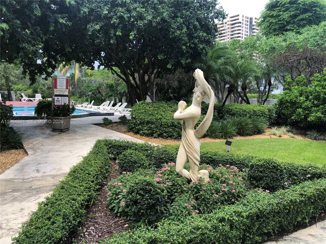 255 W 24th St 233, Miami Beach, FL 33140