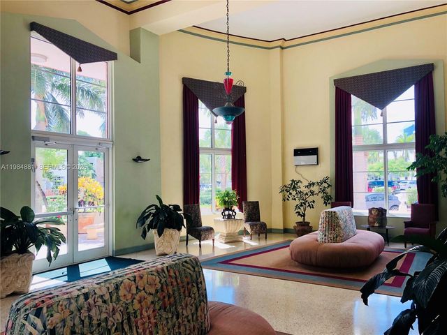 255 W 24th St 233, Miami Beach, FL 33140