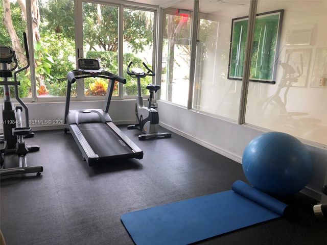 255 W 24th St 233, Miami Beach, FL 33140