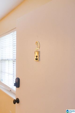 2053 Montreat Cir Apt D, Vestavia Hills, AL 35216