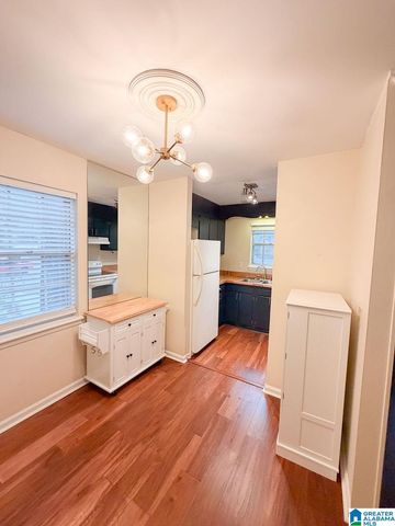 2053 Montreat Cir Apt D, Vestavia Hills, AL 35216