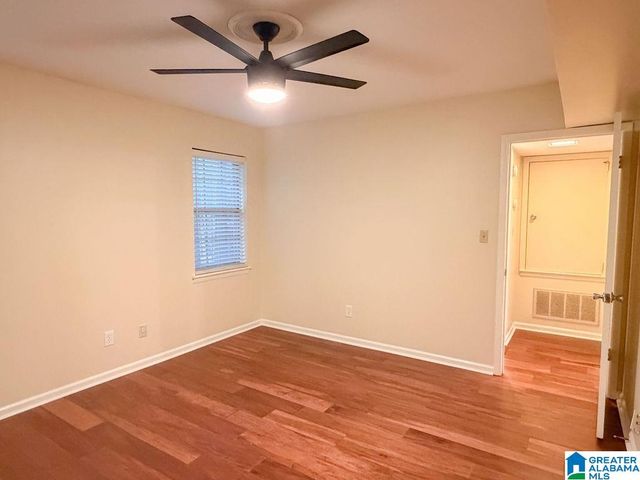 2053 Montreat Cir Apt D, Vestavia Hills, AL 35216