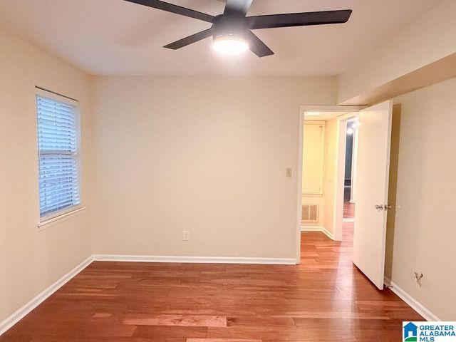 2053 Montreat Cir Apt D, Vestavia Hills, AL 35216