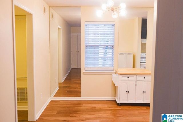 2053 Montreat Cir Apt D, Vestavia Hills, AL 35216