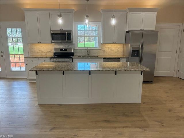 621 W Atkins Street, Dobson, NC 27017