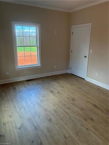 621 W Atkins Street, Dobson, NC 27017