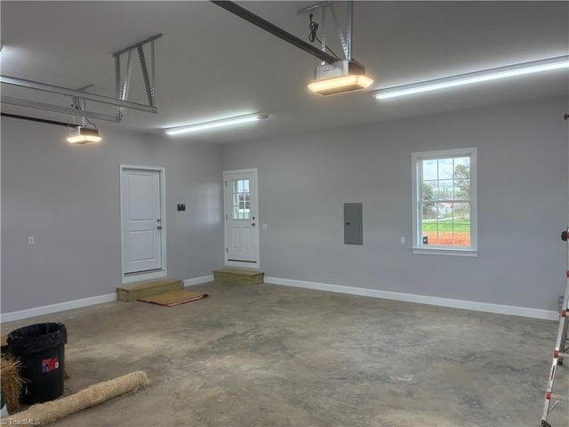 621 W Atkins Street, Dobson, NC 27017