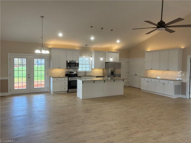 621 W Atkins Street, Dobson, NC 27017