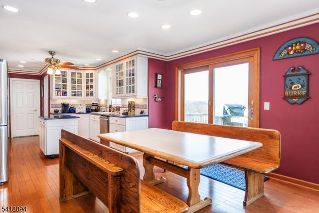 9 Mcatee Ln, Wanaque Boro, NJ 07465