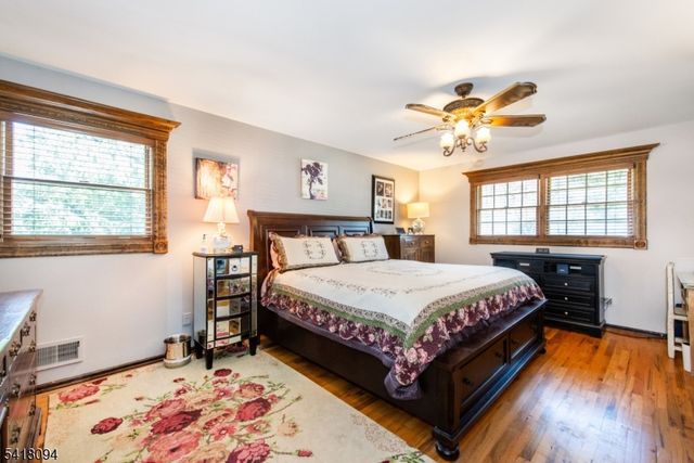 9 Mcatee Ln, Wanaque Boro, NJ 07465