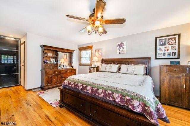 9 Mcatee Ln, Wanaque Boro, NJ 07465