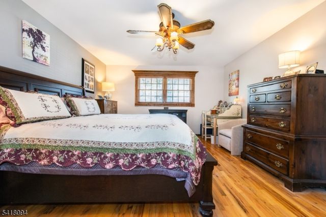 9 Mcatee Ln, Wanaque Boro, NJ 07465