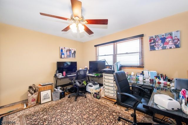 9 Mcatee Ln, Wanaque Boro, NJ 07465