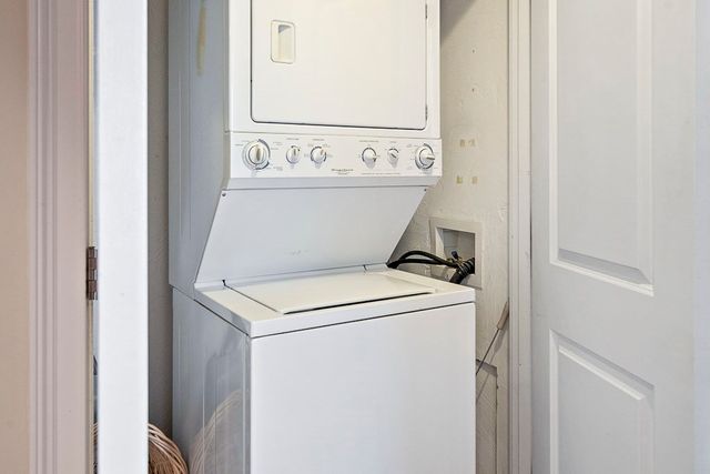 405 E 3rd St 2, Boston, MA 02127