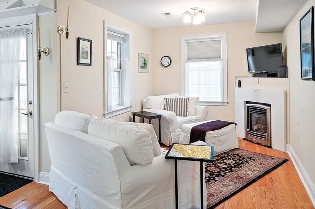 405 E 3rd St 2, Boston, MA 02127