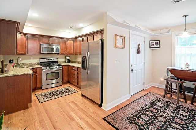 405 E 3rd St 2, Boston, MA 02127