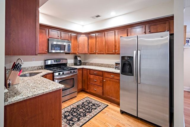 405 E 3rd St 2, Boston, MA 02127