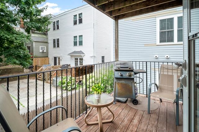 405 E 3rd St 2, Boston, MA 02127